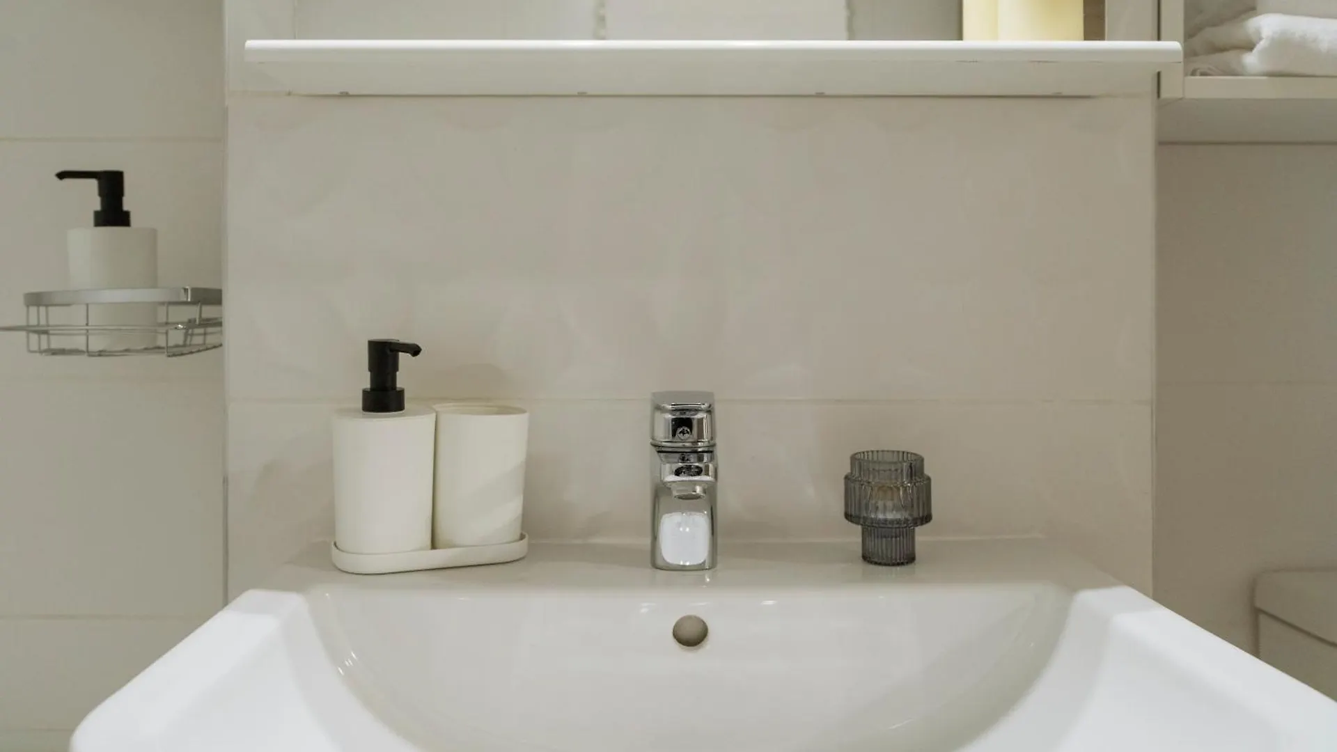 Apartment 21 Residence City Stay With Parking Lujerului Bucharest Romania