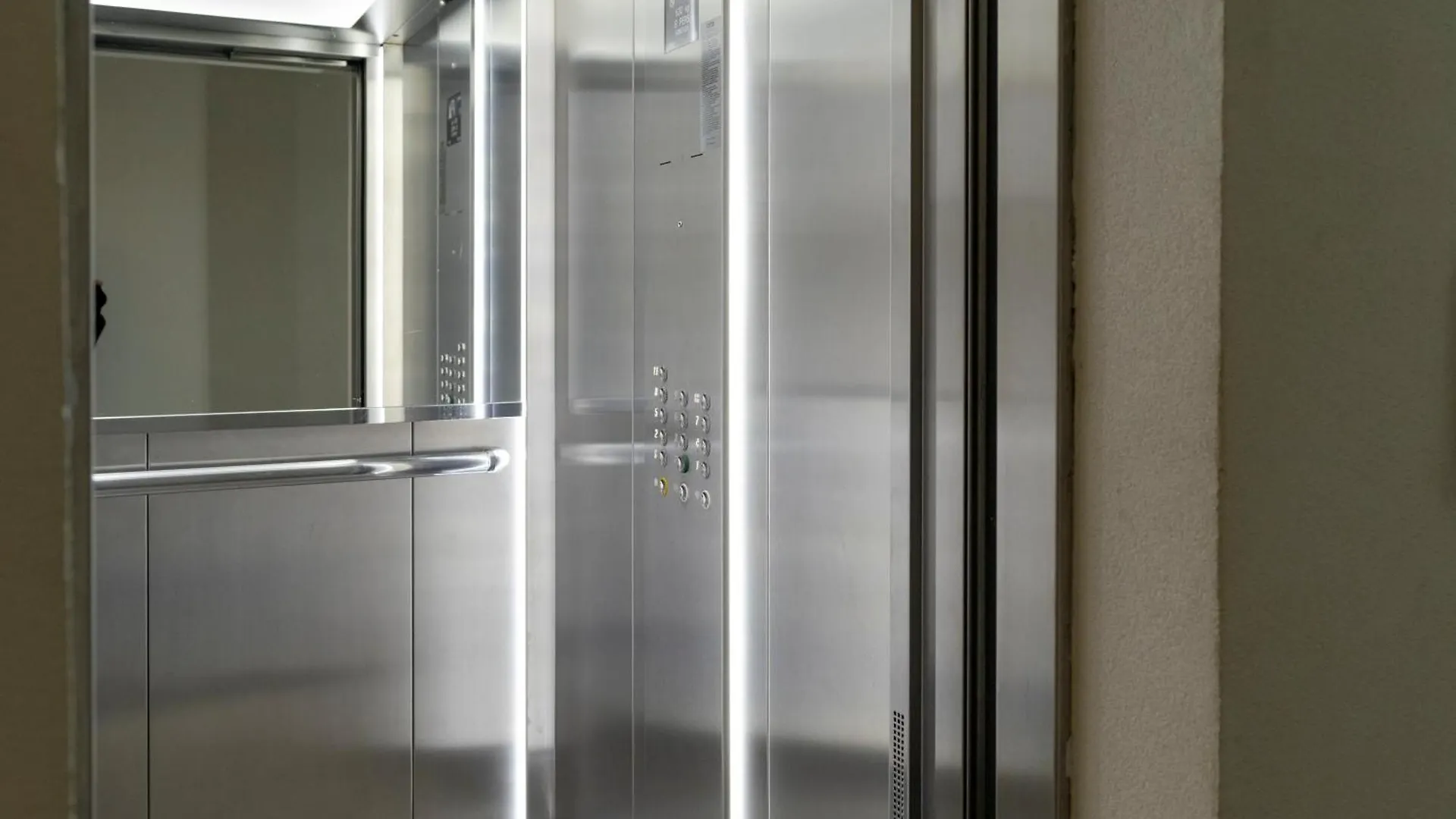 21 Residence City Stay With Parking Lujerului Bucharest 0*,